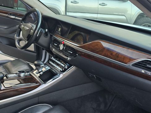 Used 2018 Genesis G90 5.0 Ultimate image 34