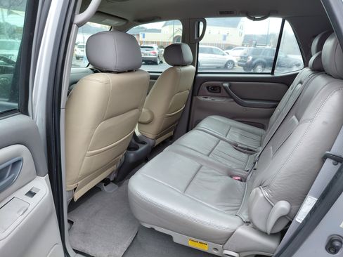 Used 2003 Toyota Sequoia SR5 image 10