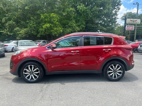 Used 2019 Kia Sportage FWD EX image 2