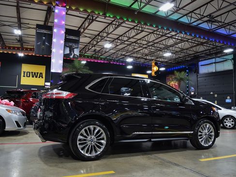 Used 2021 Ford Edge Titanium image 8