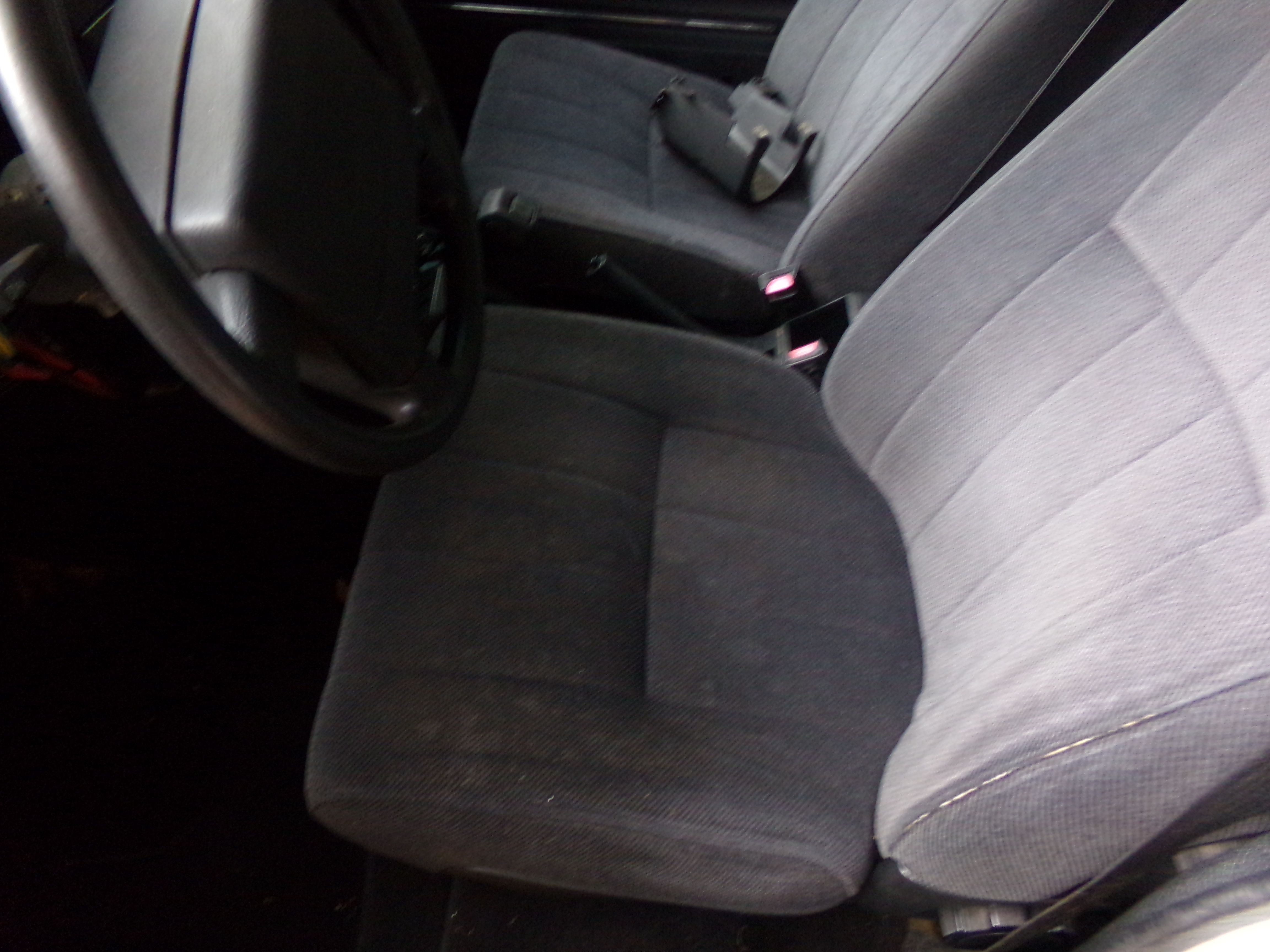 Used 1992 Volvo 240 GL Sedan RWD image 11