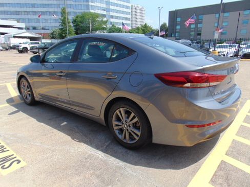 Used 2018 Hyundai Elantra SEL image 6