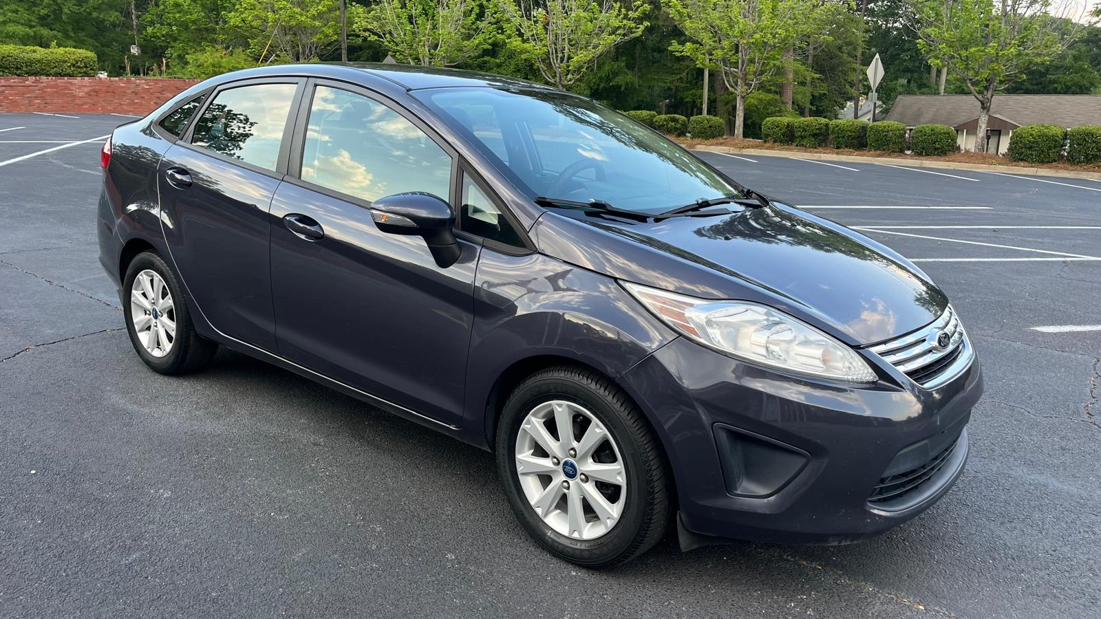Used 2013 Ford Fiesta SE Sedan FWD image 3