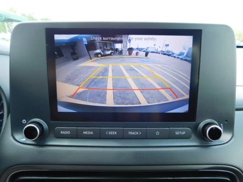 Used 2022 Hyundai Kona SEL image 17