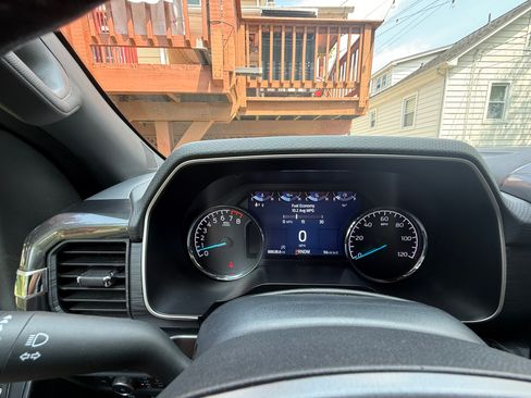 Used 2021 Ford F150 4x4 SuperCrew image 12