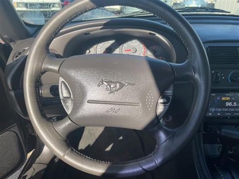 Used 2001 Ford Mustang GT Deluxe image 10