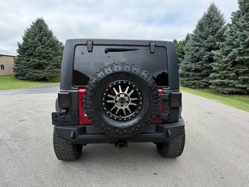 Used 2013 Jeep Wrangler 4WD Rubicon image 5