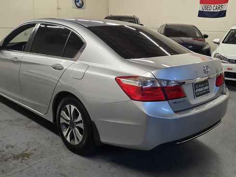 Used 2013 Honda Accord LX Special Edition image 25