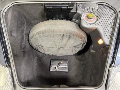 Used 2004 Porsche 911 Coupe 2 wheel drive image 38