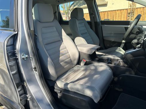 Used 2019 Honda CR-V LX image 17