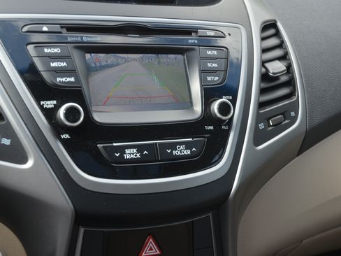 Used 2016 Hyundai Elantra Value Edition image 19