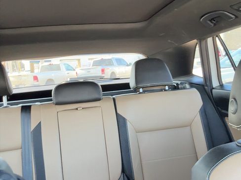 Used 2022 Volkswagen Atlas SE w/ Technology Package image 10