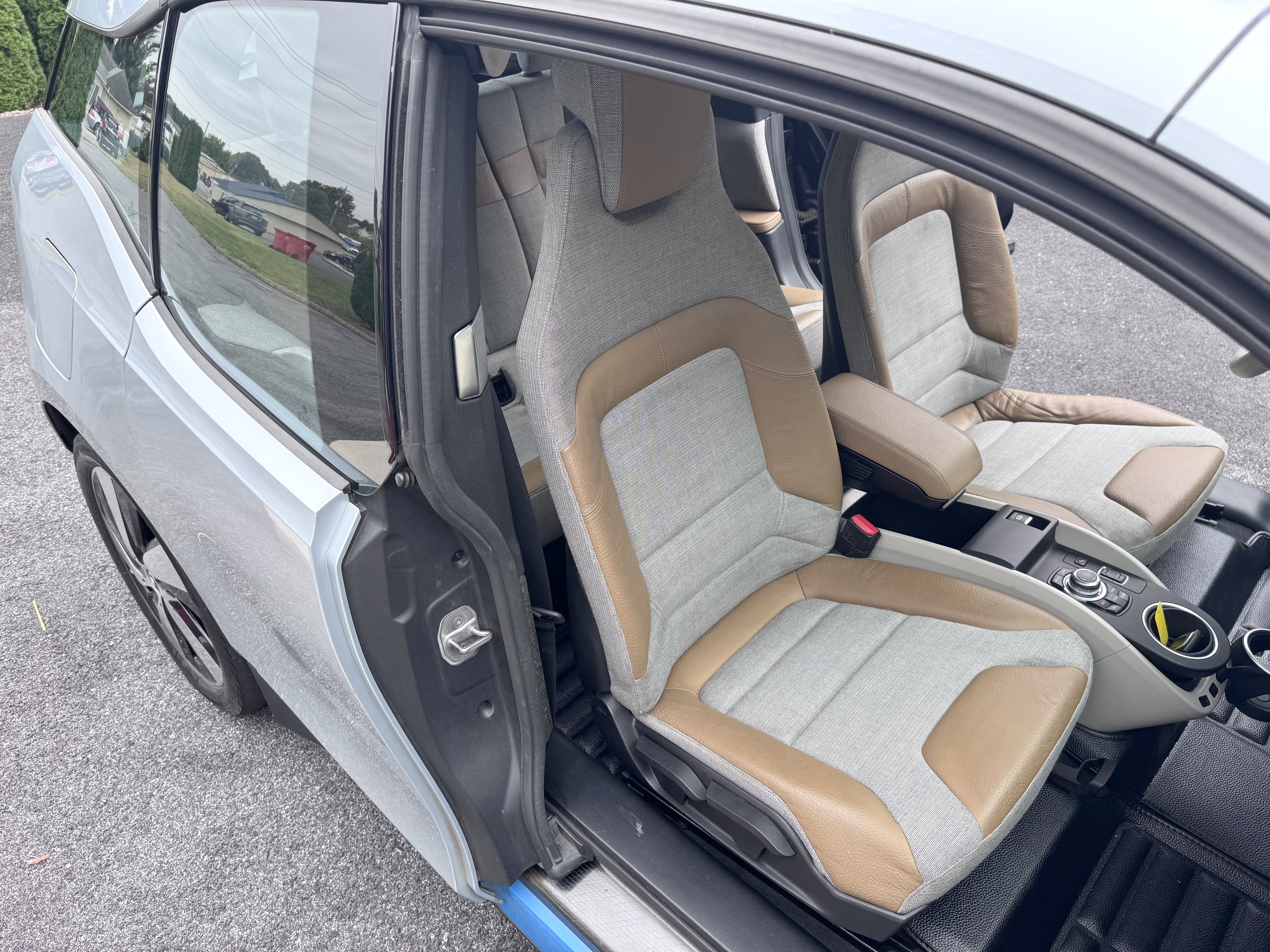 Used 2015 BMW i3 RWD image 17