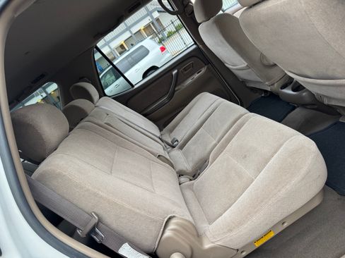 Used 2004 Toyota Sequoia SR5 image 29