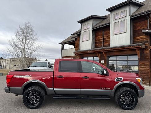 Used 2017 Nissan Titan PRO-4X image 7