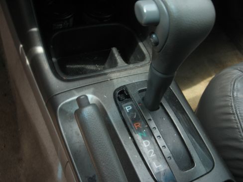Used 2004 Toyota Camry UNAVAIL FWD image 12