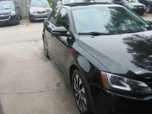 Used 2013 Volkswagen Jetta Hybrid Sedan FWD image 3