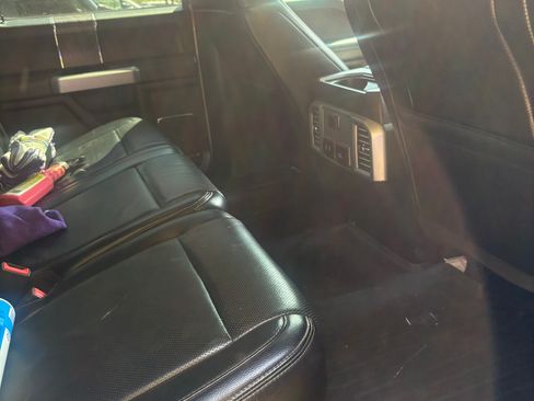 Used 2017 Ford F250 4x4 Crew Cab Super Duty image 12