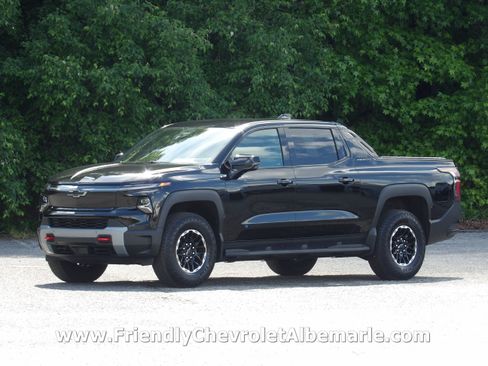 Used 2026 Chevrolet Silverado EV 4x4 Crew Cab Trail Boss image 1