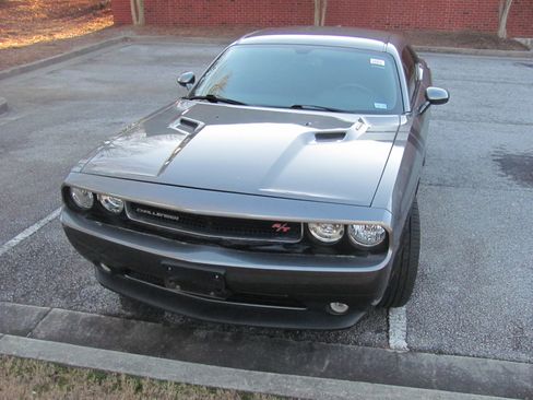 Used 2012 Dodge Challenger R/T image 3