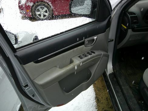 Used 2009 Hyundai Santa Fe GLS image 8