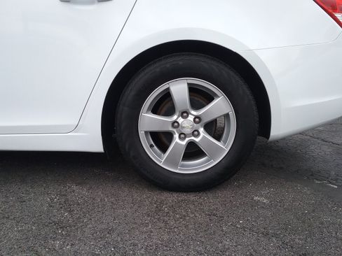 Used 2016 Chevrolet Cruze LT image 19