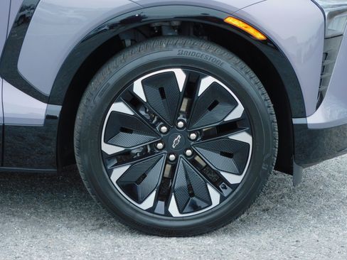 Used 2024 Chevrolet Blazer EV RS image 12