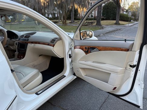 Used 2004 Mercedes-Benz E 320 Wagon image 28