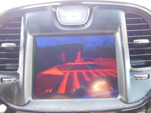 Used 2019 Chrysler 300 S AWD image 15