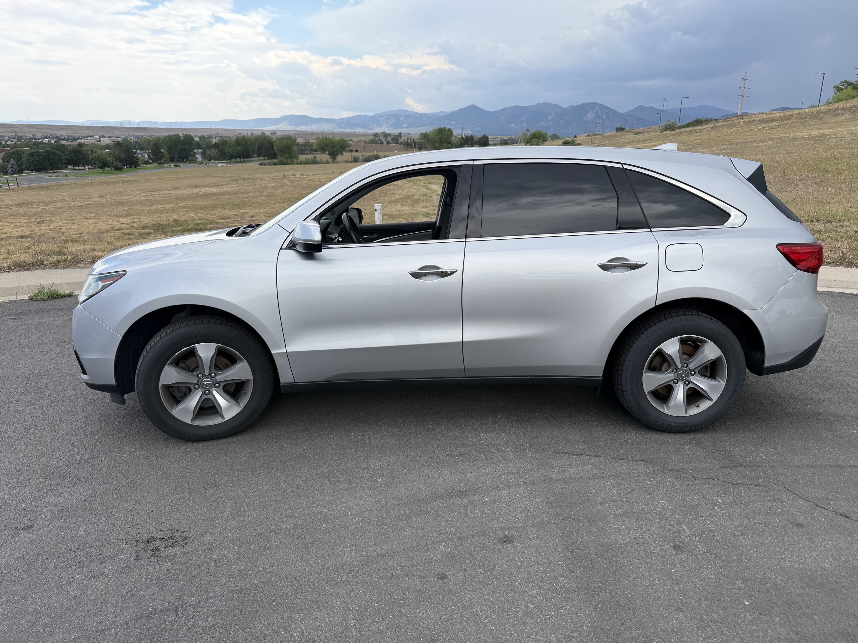 Used 2015 Acura MDX SH-AWD image 2