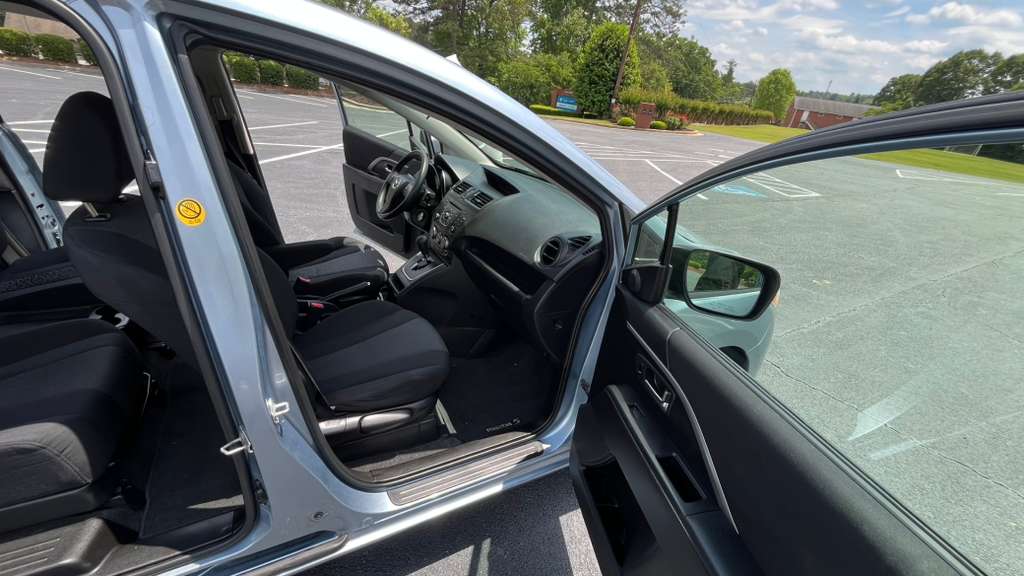 Used 2012 MAZDA MAZDA5 Sport FWD image 6