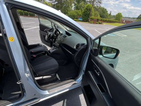 Used 2012 MAZDA MAZDA5 Sport FWD image 6
