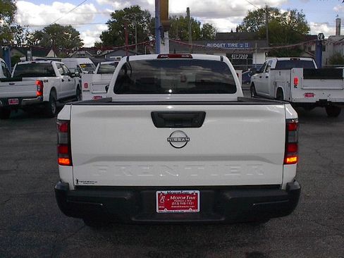 Used 2024 Nissan Frontier S image 5