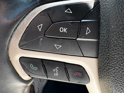 Used 2014 Jeep Grand Cherokee 4WD Overland image 9
