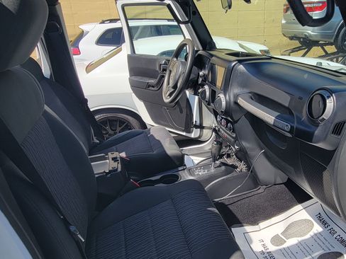 Used 2012 Jeep Wrangler Unlimited Sport image 11