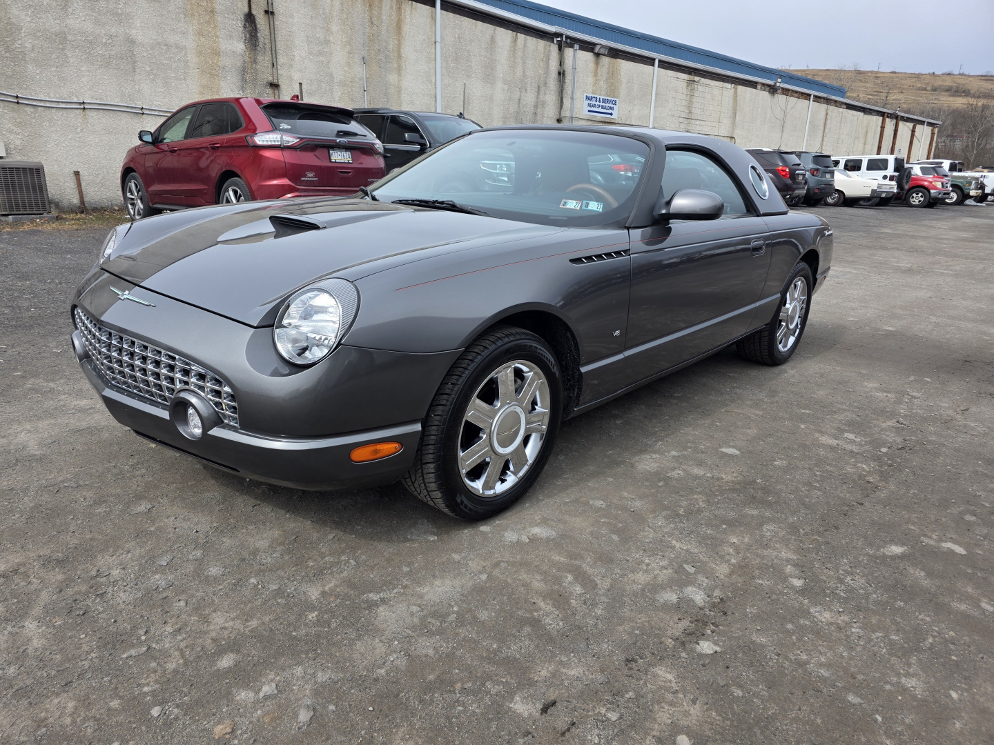 Used 2003 Ford Thunderbird UNAVAIL RWD image 2