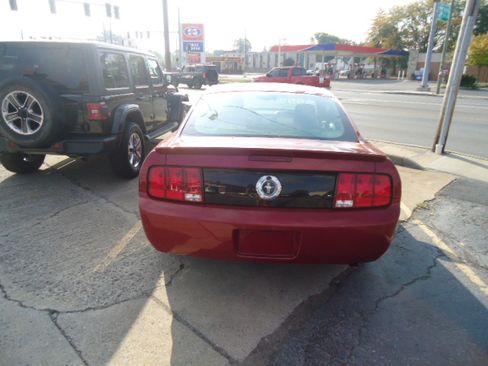 Used 2008 Ford Mustang image 3