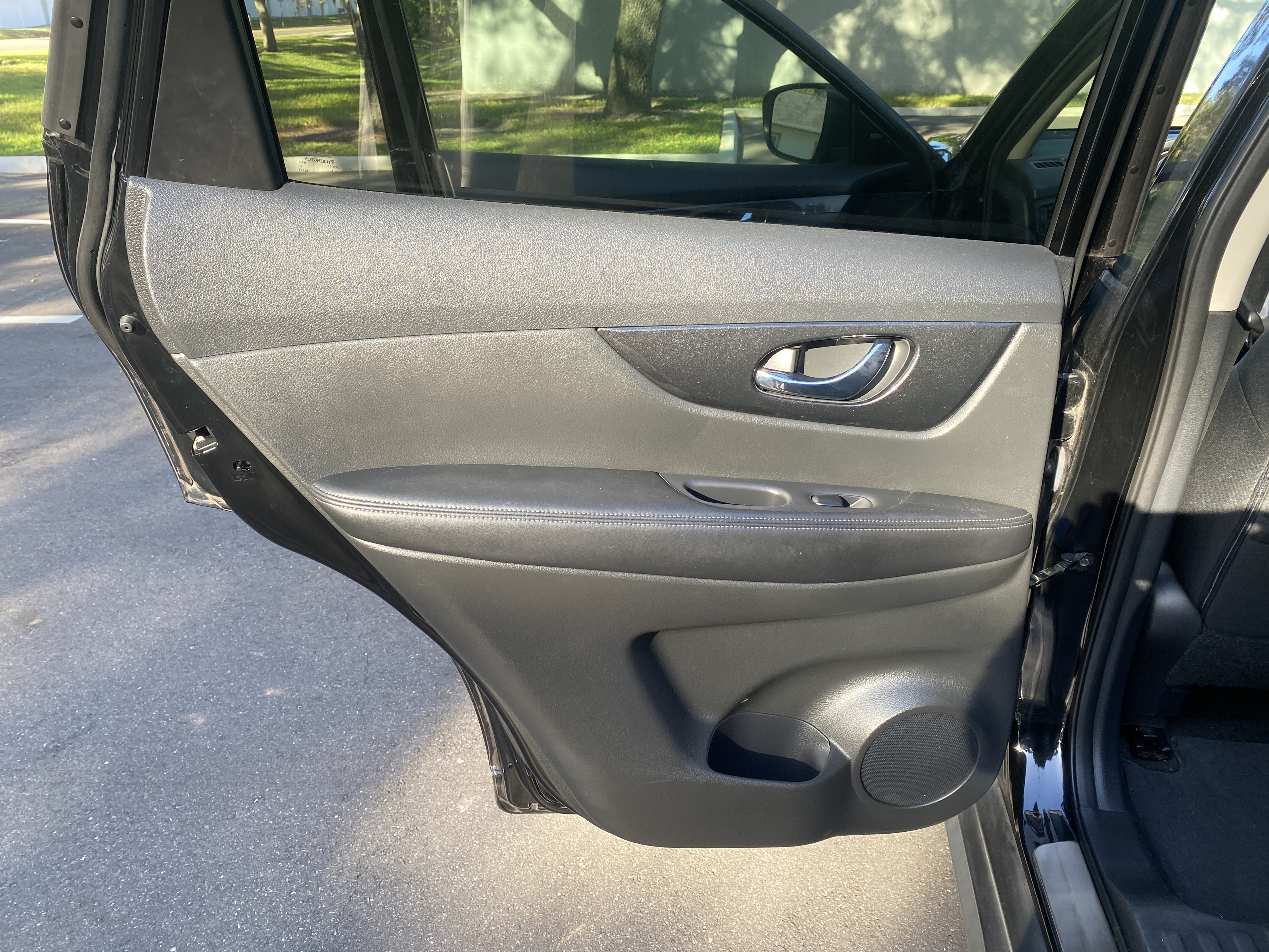 Used 2017 Nissan Rogue FWD image 10
