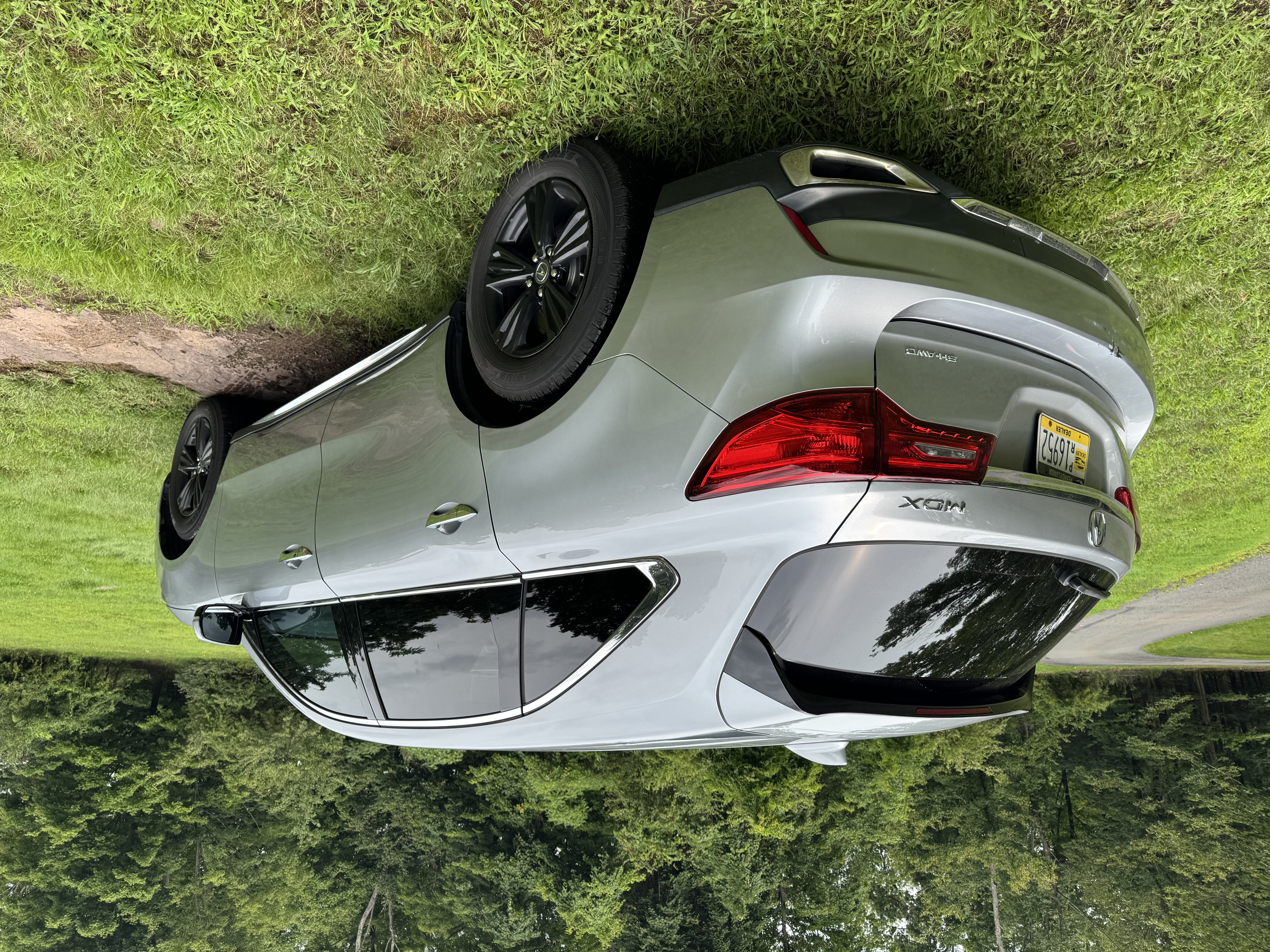 Used 2020 Acura MDX SH-AWD image 3