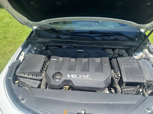 Used 2016 Chevrolet Impala LT image 12
