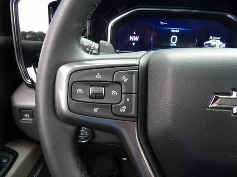 Used 2025 Chevrolet Silverado 1500 4x4 Crew Cab ZR2 image 32