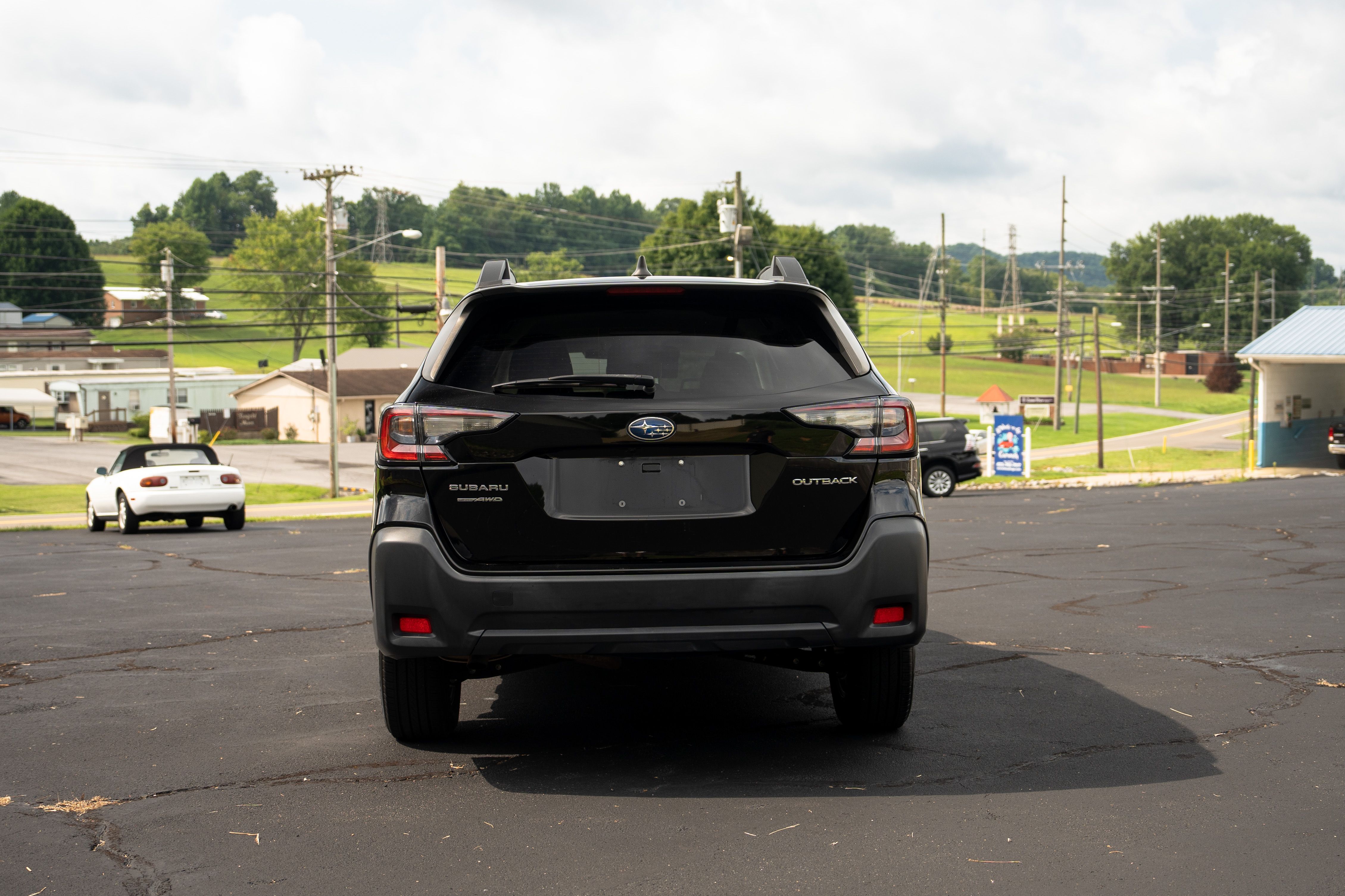Used 2023 Subaru Outback Touring AWD/4WD image 6