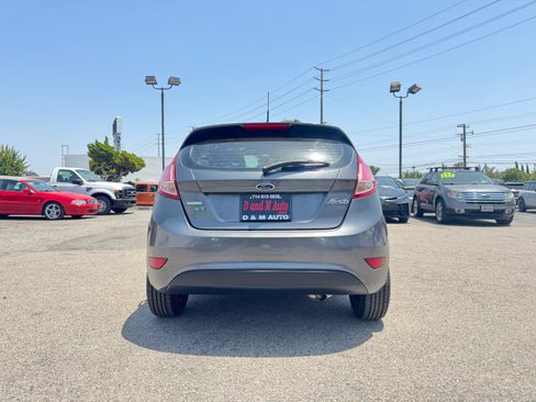 Used 2015 Ford Fiesta SE Hatchback FWD image 7