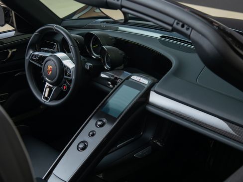 Used 2015 Porsche 918 Spyder AWD/4WD image 71