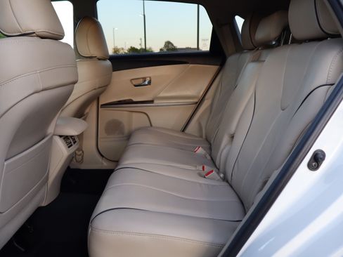 Used 2014 Toyota Venza image 14