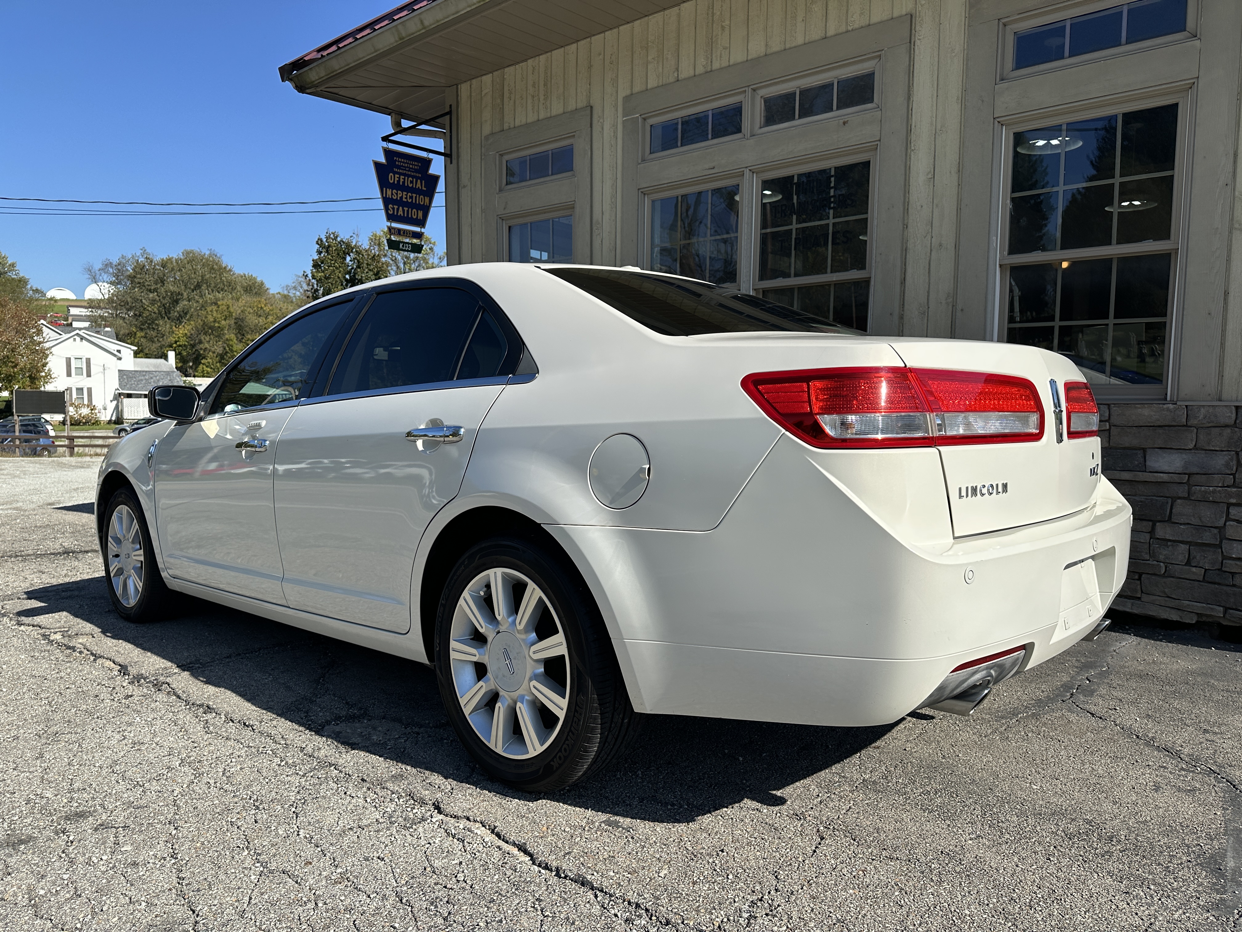 Used 2012 Lincoln MKZ UNAVAIL FWD image 3