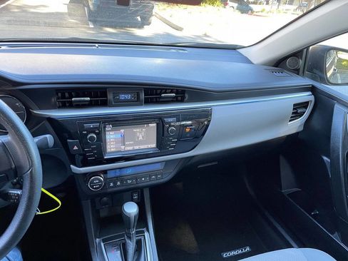 Used 2014 Toyota Corolla LE Premium image 17