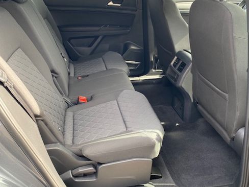 Used 2020 Volkswagen Atlas Cross Sport S image 19