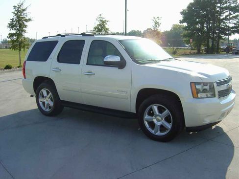 Used 2011 Chevrolet Tahoe LTZ image 5