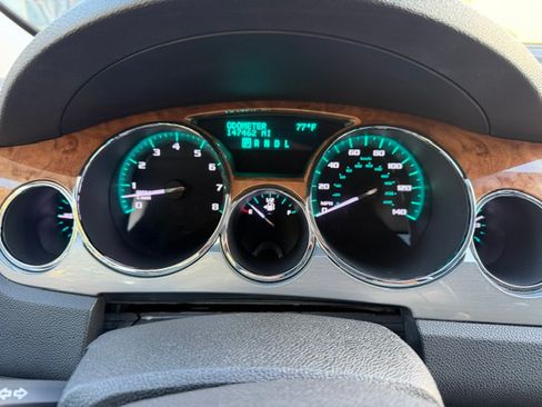 Used 2011 Buick Enclave 2WD CXL image 10